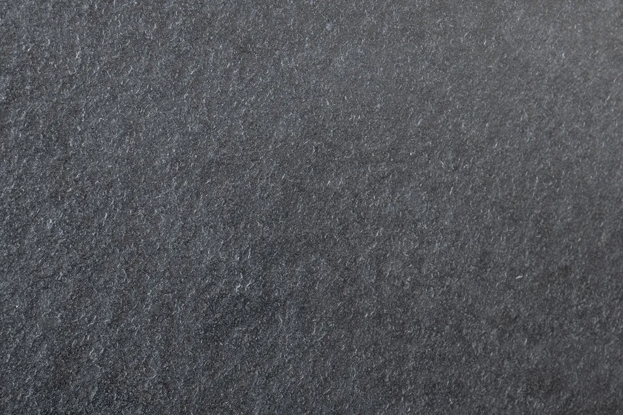 Noir Zimbabwe Passirac - vue détaillée